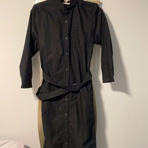 Women’s black gap dress. Size s. With belt